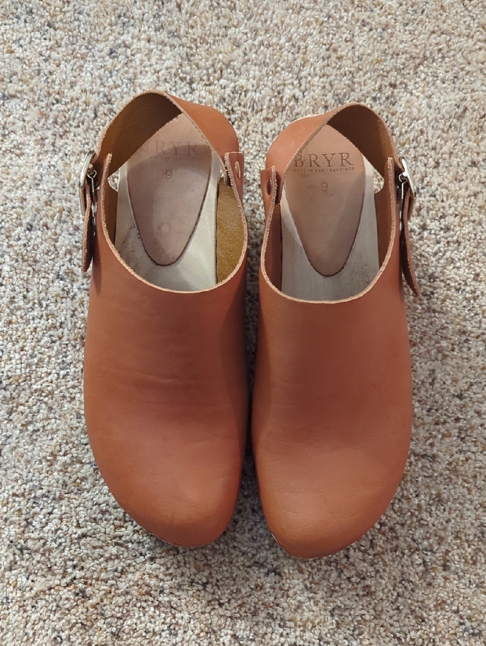 BRYR Daphne Clogs In Whiskey Size 9